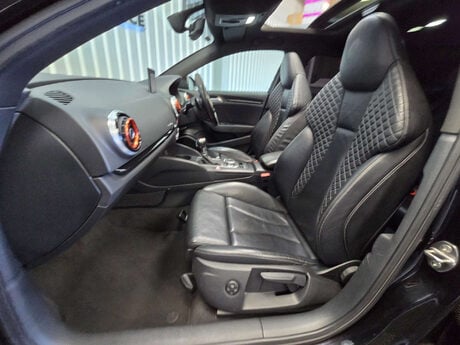 Audi RS3 2.5 TFSI Sportback 5dr Petrol S Tronic quattro Euro 6 (s/s) (Nav) (367 ps) 9