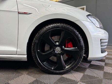 Volkswagen Golf 2.0 TSI BlueMotion Tech GTI Performance Hatchback 5dr Petrol Manual Euro 6 12