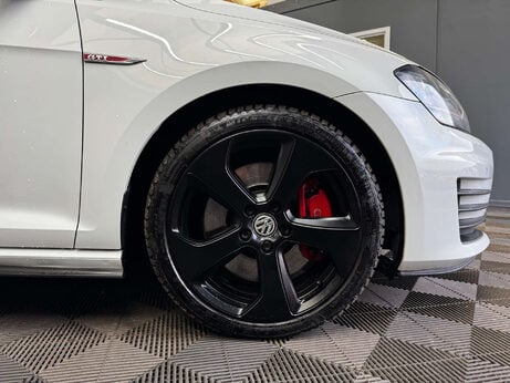 Volkswagen Golf 2.0 TSI BlueMotion Tech GTI Performance Hatchback 5dr Petrol Manual Euro 6 8