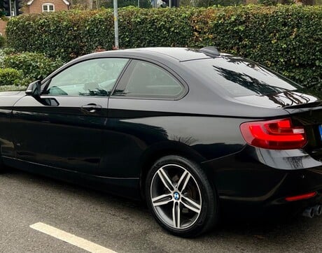 BMW 2 Series 2.0 220d Sport Auto Euro 6 (s/s) 2dr 4