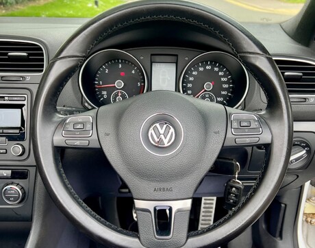 Volkswagen Golf 2.0 TDI BlueMotion Tech GT Cabriolet Euro 5 (s/s) 2dr 36