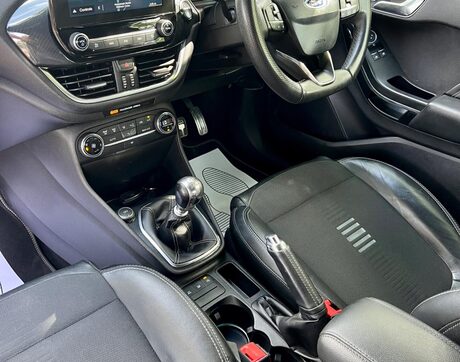 Ford Fiesta 1.0T EcoBoost ST-Line X Euro 6 (s/s) 3dr 28