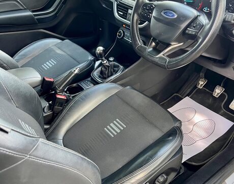 Ford Fiesta 1.0T EcoBoost ST-Line X Euro 6 (s/s) 3dr 29