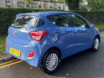 Hyundai i10 1.0 SE Euro 5 5dr