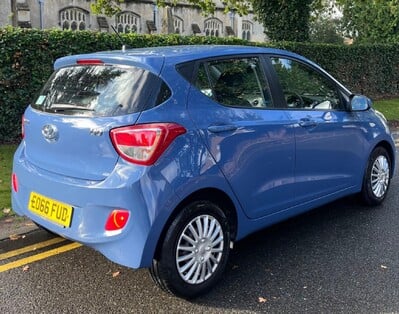 Hyundai i10 1.0 SE Euro 5 5dr