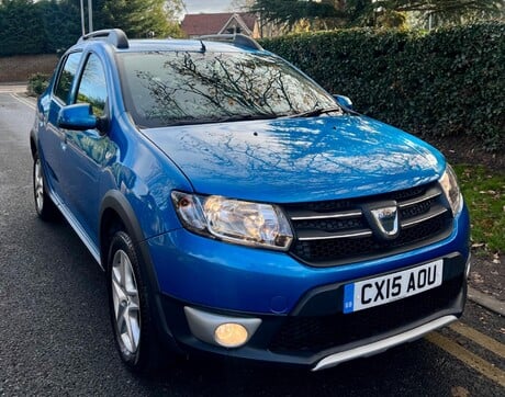 Dacia Sandero Stepway 0.9 TCe Laureate Euro 5 5dr 7