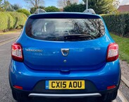 Dacia Sandero Stepway 0.9 TCe Laureate Euro 5 5dr 9