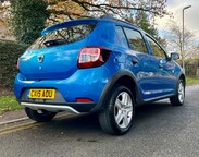 Dacia Sandero Stepway 0.9 TCe Laureate Euro 5 5dr 16