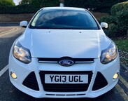 Ford Focus 1.0T EcoBoost Zetec Euro 5 (s/s) 5dr 3