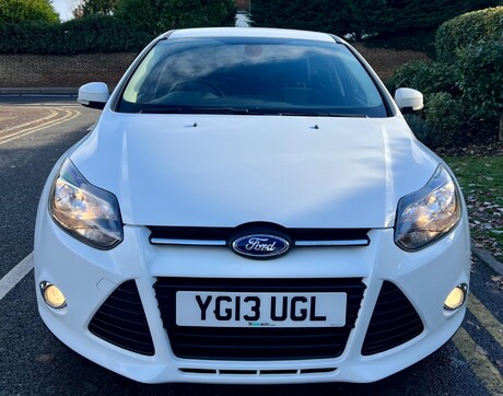 Ford Focus 1.0T EcoBoost Zetec Euro 5 (s/s) 5dr 3