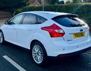 Ford Focus 1.0T EcoBoost Zetec Euro 5 (s/s) 5dr 5