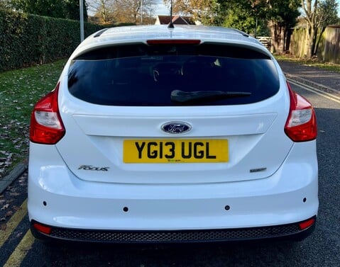 Ford Focus 1.0T EcoBoost Zetec Euro 5 (s/s) 5dr 3