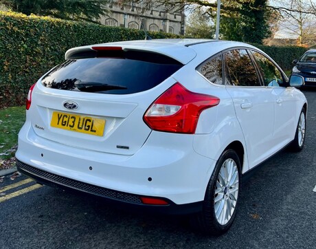 Ford Focus 1.0T EcoBoost Zetec Euro 5 (s/s) 5dr 11