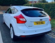 Ford Focus 1.0T EcoBoost Zetec Euro 5 (s/s) 5dr 13