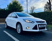 Ford Focus 1.0T EcoBoost Zetec Euro 5 (s/s) 5dr 16