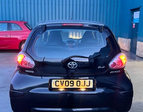 Toyota Aygo 1.0 VVT-i Black Euro 4 5dr (AC) 2