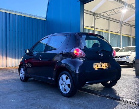 Toyota Aygo 1.0 VVT-i Black Euro 4 5dr (AC) 12