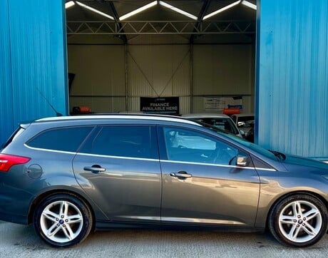 Ford Focus 1.5 TDCi Zetec Euro 6 (s/s) 5dr 8