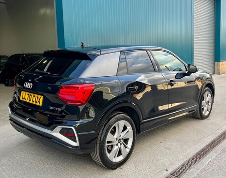 Audi Q2 1.5 TFSI CoD 35 S line S Tronic Euro 6 (s/s) 5dr 1