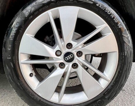 Audi Q2 1.5 TFSI CoD 35 S line S Tronic Euro 6 (s/s) 5dr 33