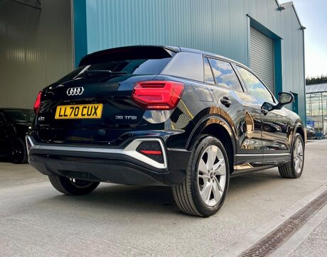 Audi Q2 1.5 TFSI CoD 35 S line S Tronic Euro 6 (s/s) 5dr 8
