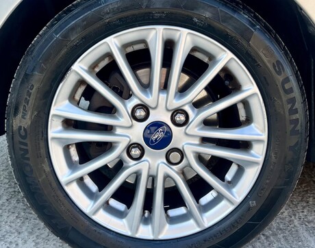 Ford Ka+ 1.2 Ti-VCT Zetec Euro 6 (s/s) 5dr 58