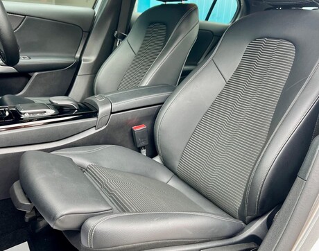 Mercedes-Benz A Class 1.3 A180 Sport (Executive) 7G-DCT Euro 6 (s/s) 5dr 38