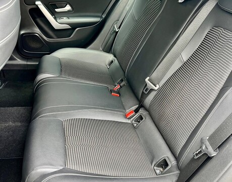 Mercedes-Benz A Class 1.3 A180 Sport (Executive) 7G-DCT Euro 6 (s/s) 5dr 43