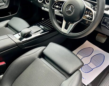 Mercedes-Benz A Class 1.3 A180 Sport (Executive) 7G-DCT Euro 6 (s/s) 5dr 35