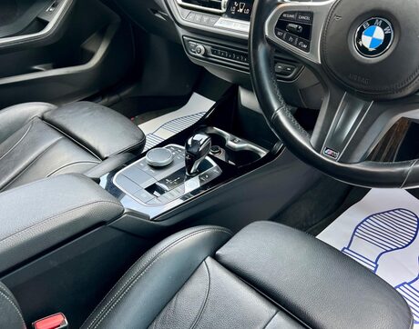 BMW 1 Series 1.5 118i M Sport DCT Euro 6 (s/s) 5dr 33