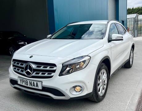 Mercedes-Benz GLA 1.6 GLA200 SE (Executive) Euro 6 (s/s) 5dr 1