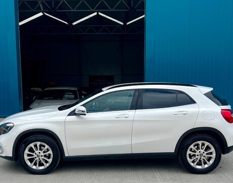 Mercedes-Benz GLA 1.6 GLA200 SE (Executive) Euro 6 (s/s) 5dr 11