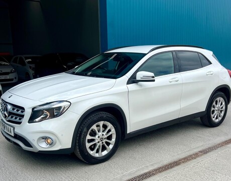 Mercedes-Benz GLA 1.6 GLA200 SE (Executive) Euro 6 (s/s) 5dr 13