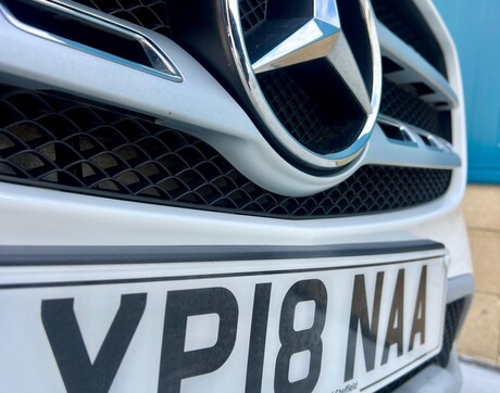 Mercedes-Benz GLA 1.6 GLA200 SE (Executive) Euro 6 (s/s) 5dr 25
