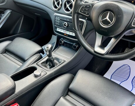 Mercedes-Benz GLA 1.6 GLA200 SE (Executive) Euro 6 (s/s) 5dr 32