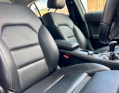 Mercedes-Benz GLA 1.6 GLA200 SE (Executive) Euro 6 (s/s) 5dr 34