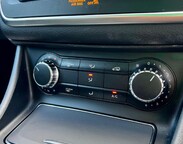 Mercedes-Benz GLA 1.6 GLA200 SE (Executive) Euro 6 (s/s) 5dr 44