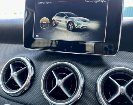 Mercedes-Benz GLA 1.6 GLA200 SE (Executive) Euro 6 (s/s) 5dr 47