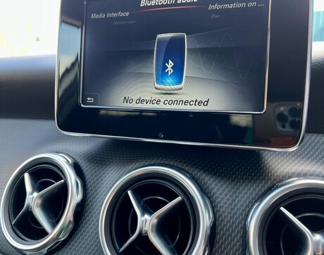 Mercedes-Benz GLA 1.6 GLA200 SE (Executive) Euro 6 (s/s) 5dr 55