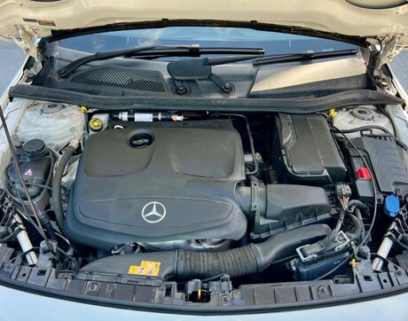 Mercedes-Benz GLA 1.6 GLA200 SE (Executive) Euro 6 (s/s) 5dr 60