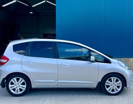 Honda Jazz 1.4 i-VTEC EX Euro 5 5dr 9