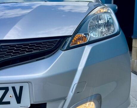 Honda Jazz 1.4 i-VTEC EX Euro 5 5dr 21