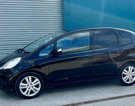 Honda Jazz 1.4 i-VTEC ES Plus CVT Euro 5 5dr 18