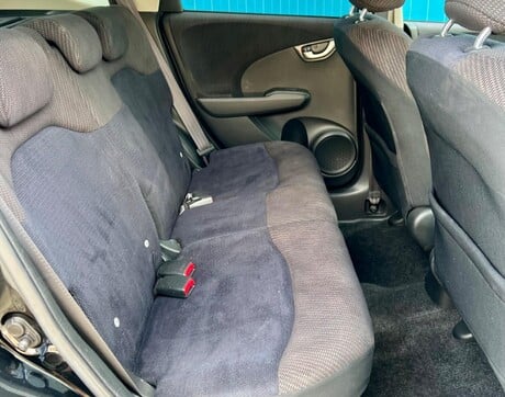 Honda Jazz 1.4 i-VTEC ES Plus CVT Euro 5 5dr 37