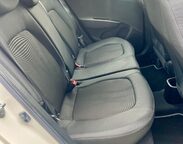 Hyundai i10 1.0 SE Euro 6 5dr 37