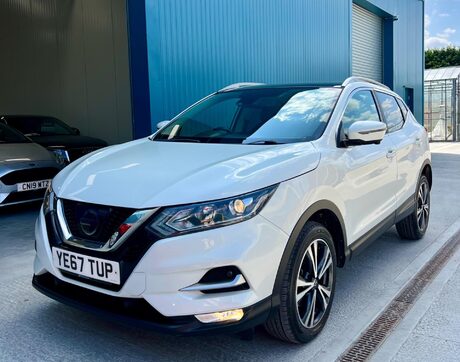Nissan Qashqai 1.2 DIG-T N-Connecta Euro 6 (s/s) 5dr 2