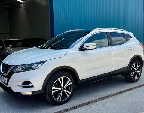 Nissan Qashqai 1.2 DIG-T N-Connecta Euro 6 (s/s) 5dr 1