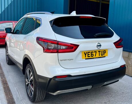 Nissan Qashqai 1.2 DIG-T N-Connecta Euro 6 (s/s) 5dr 9