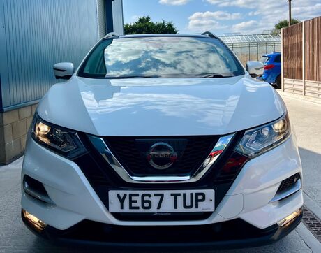Nissan Qashqai 1.2 DIG-T N-Connecta Euro 6 (s/s) 5dr 12