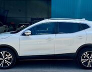 Nissan Qashqai 1.2 DIG-T N-Connecta Euro 6 (s/s) 5dr 16